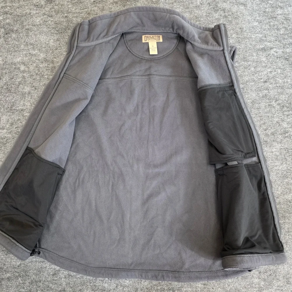 Duluth Trading Co Vest Mens Size XL‎ Gray Full Zip Pockets Outdoors Fleece